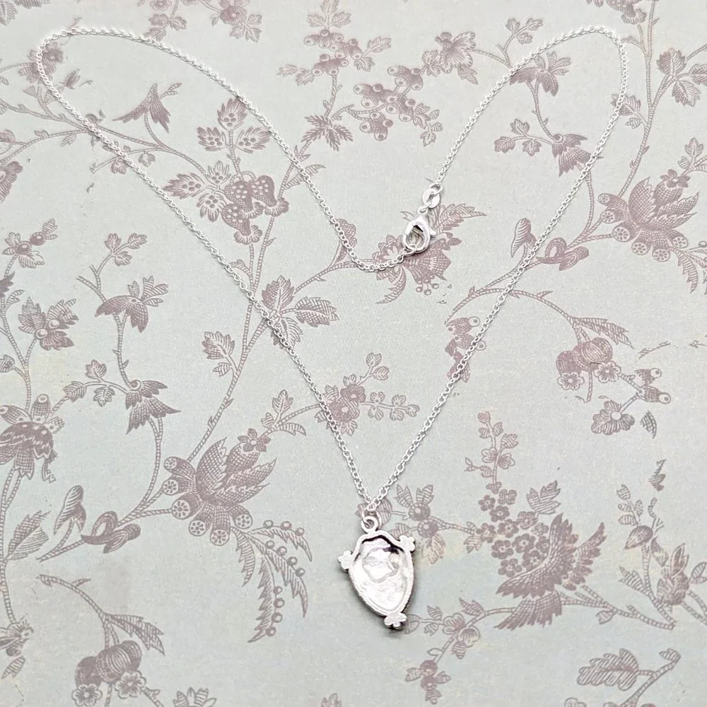 Art Nouveau Framed Rose Silver Necklace - Picture 3 of 3